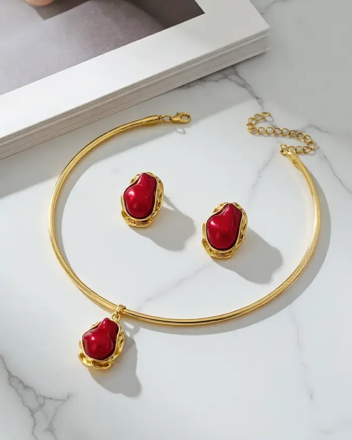 Juego de Joyería Vintage Elegante de 3 Piezas para Mujer, Collar de Tipo Irregular de Moda, Gargantilla de Perlas Rojas, Pendientes de Novia para Boda, Fiesta 1