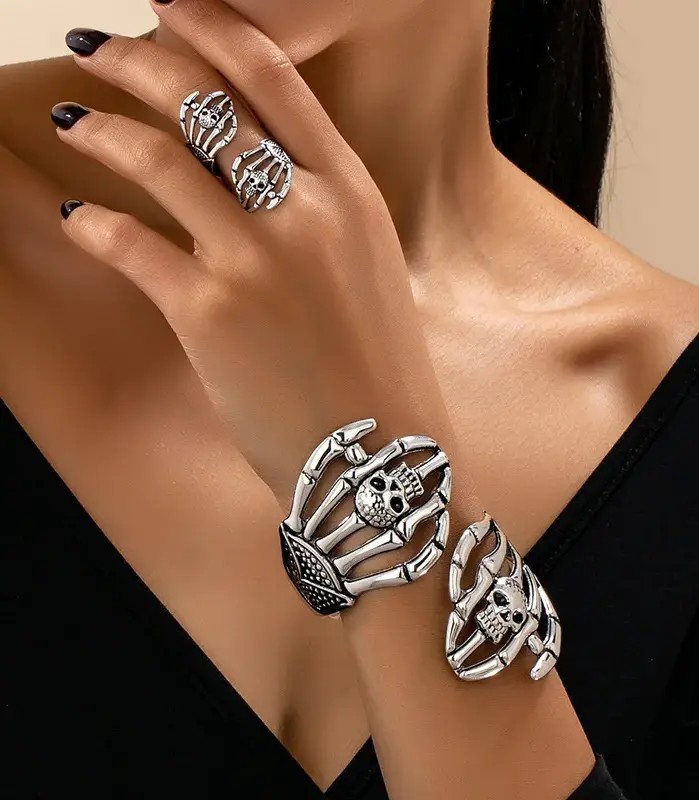 Brazalete vintage con calavera, anillo de dedo retro de esqueleto para Halloween, joyería ajustable de puño abierto, colección única de joyería para motociclistas 1