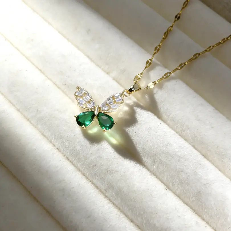 Conjunto de Joyería Romántico con Mariposas Verdes, Elegante Collar con Colgante de Circonio, Pendientes, Combinación de Joyería de Hadas a la Moda para Mujer, Regalo 2