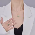 Juego de Joyería Elegante y Moderno de 2 Piezas para Mujer, Collar con Flor de Cuatro Hojas Verde, Gargantilla de Metal Clásica, Anillos para Uso Diario Informal, Regalo 2