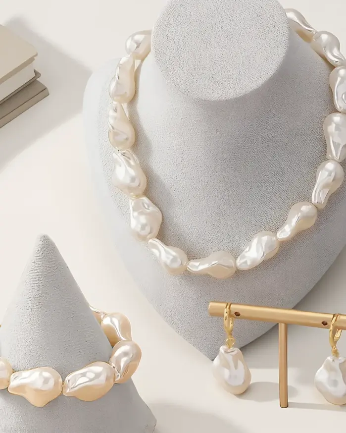 Juego de Joyería Elegante y Moderno de 4 Piezas para Mujer, Collar de Perlas Irregulares, Gargantilla Blanca Clásica, Aretes para Uso Diario Informal, Regalo 1