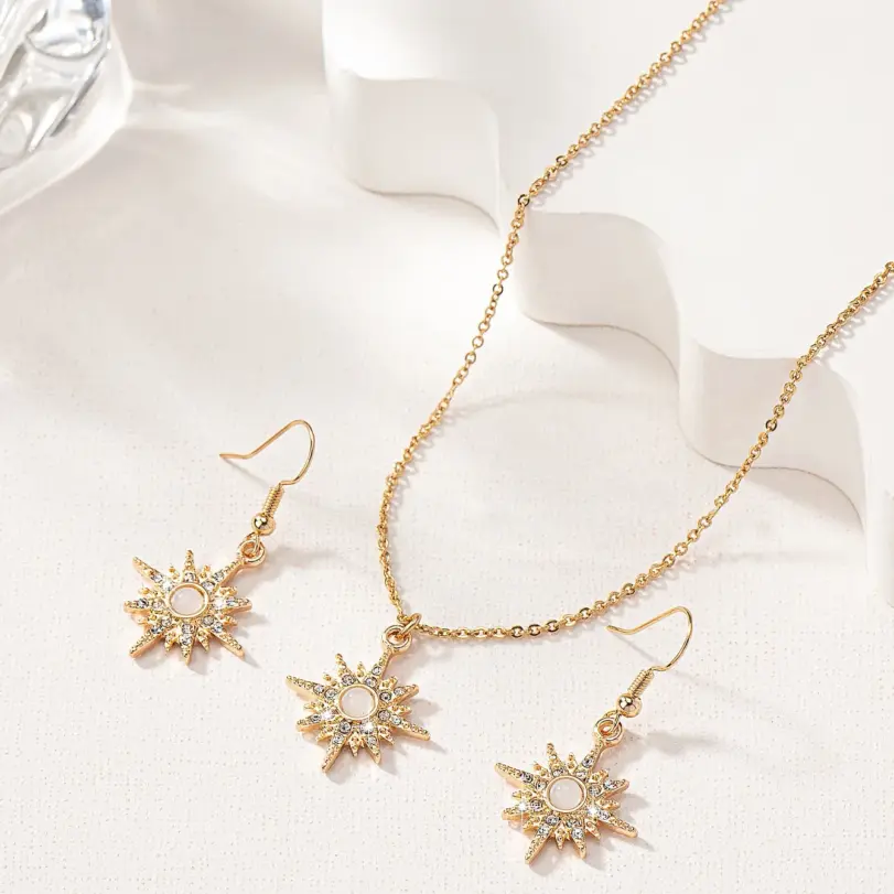 Juego de Joyería Elegante y Moderno de 3 Piezas para Mujer, Collar con Estrella Dorada y Sol, Gargantilla Brillante con Cristales, Aretes para Uso Diario Informal, Regalo 4