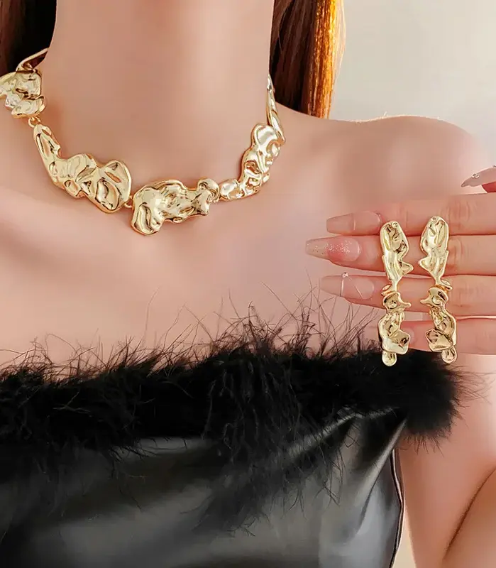 Conjunto de Joyería para Mujer, Collar Gargantilla Dorado y Aretes, para Fiesta Nocturna, Elegante Joyería de Metal Fundido, Regalo 1
