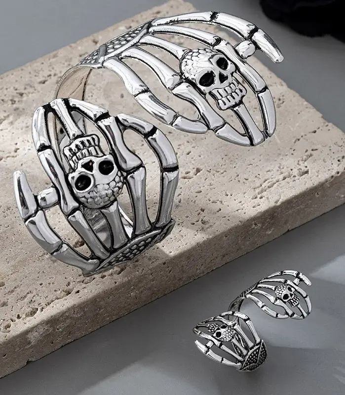 Brazalete vintage con calavera, anillo de dedo retro de esqueleto para Halloween, joyería ajustable de puño abierto, colección única de joyería para motociclistas 2