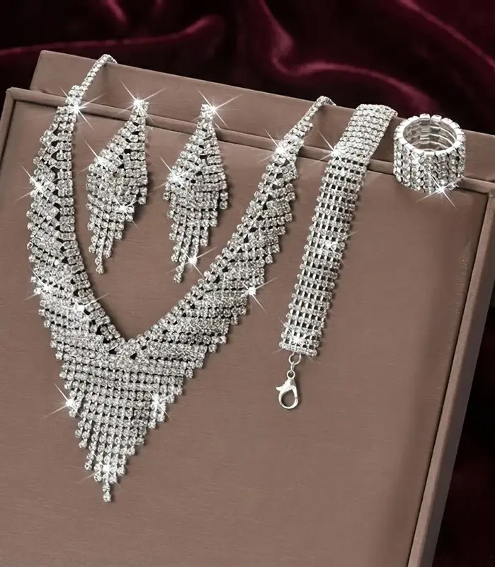 Conjunto de Joyería de Moda 2026: Collar de Pedrería Multicadena Atrevido y Pendientes Brillantes Plateados - Kit Clásico para Fiesta de Graduación 1