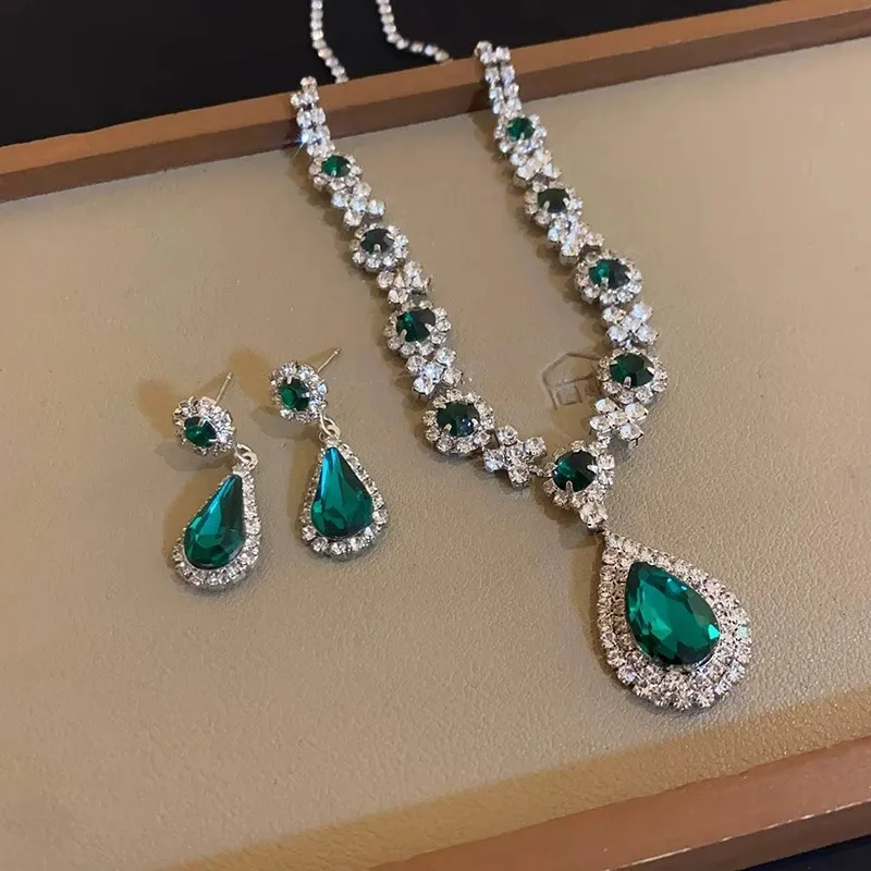 Conjunto de Joyería de Fantasía Verde Esmeralda, Collar de Cristal en Forma de Lágrima, Aretes de Halo con Pedrería, Accesorios para Baile de Graduación, Concurso de Belleza, Boda, Unisex 1 Conjunto de Joyería de Fantasía Verde Esmeralda, Collar de Cristal en Forma de Lágrima, Aretes de Halo con Pedrería, Accesorios para Baile de Graduación, Concurso de Belleza, Boda, Unisex 1