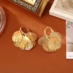 Juego de Joyería Elegante y Moderno de 3 Piezas para Mujer, Collar con Alas de Mariposa, Gargantilla de Metal Clásica, Aretes para Uso Diario Informal, Regalo 4
