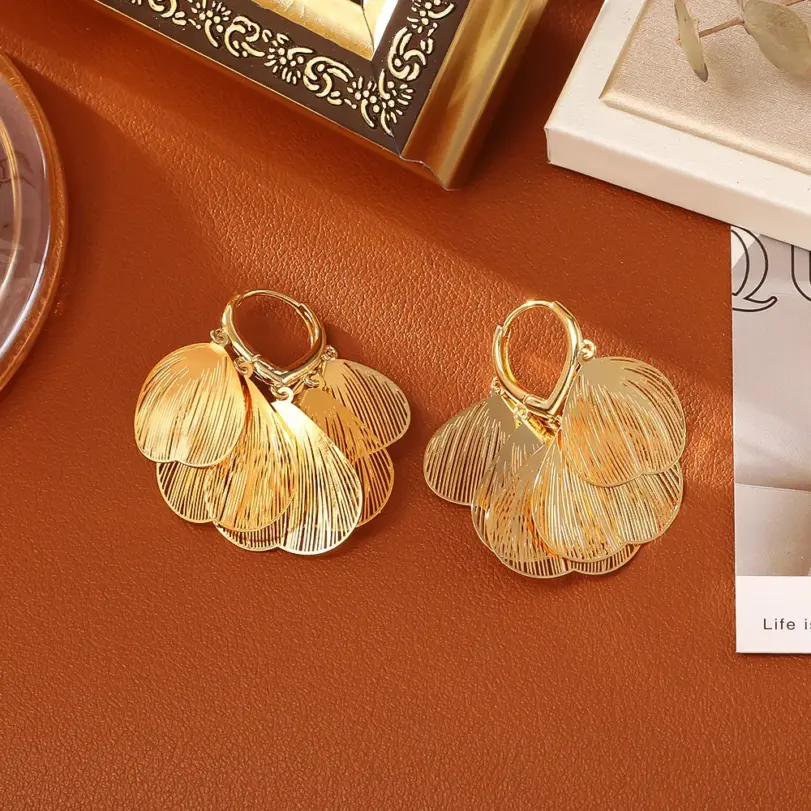 Juego de Joyería Elegante y Moderno de 3 Piezas para Mujer, Collar con Alas de Mariposa, Gargantilla de Metal Clásica, Aretes para Uso Diario Informal, Regalo 4