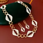 Conjunto de Joyería de Cadena Dorada Gruesa con Esmalte Blanco, Collar y Pendientes de Rombo, Joyería Geométrica Retro con Pedrería para Mujer 5